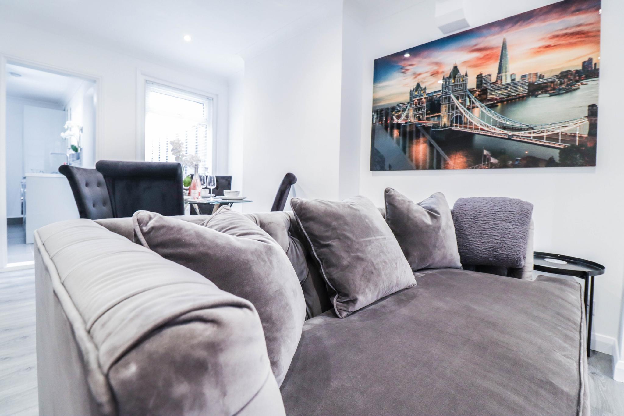 Great 3 Bed Refurbished House5